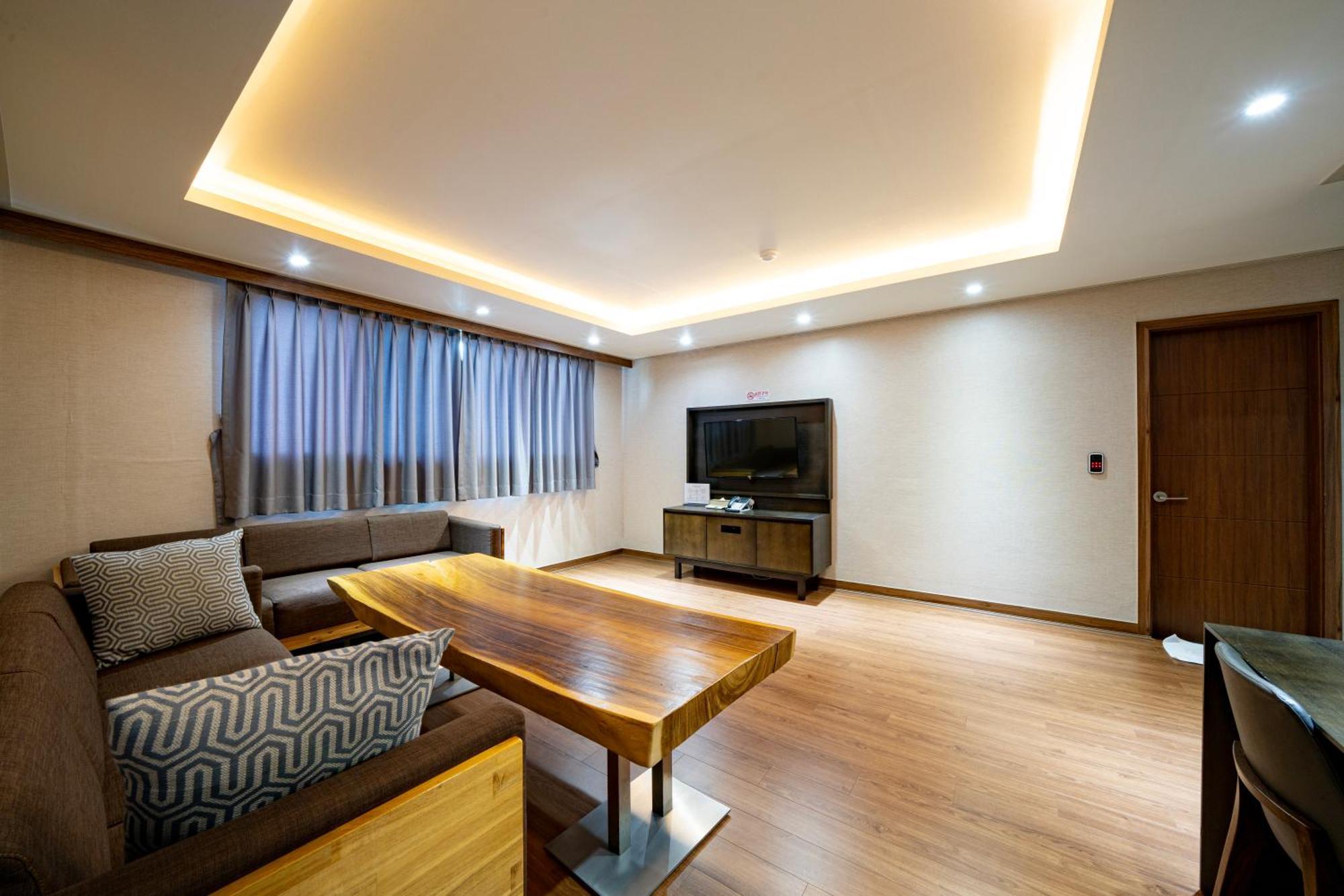 I-Check Hyunjin Hotel Donghae Eksteriør bilde