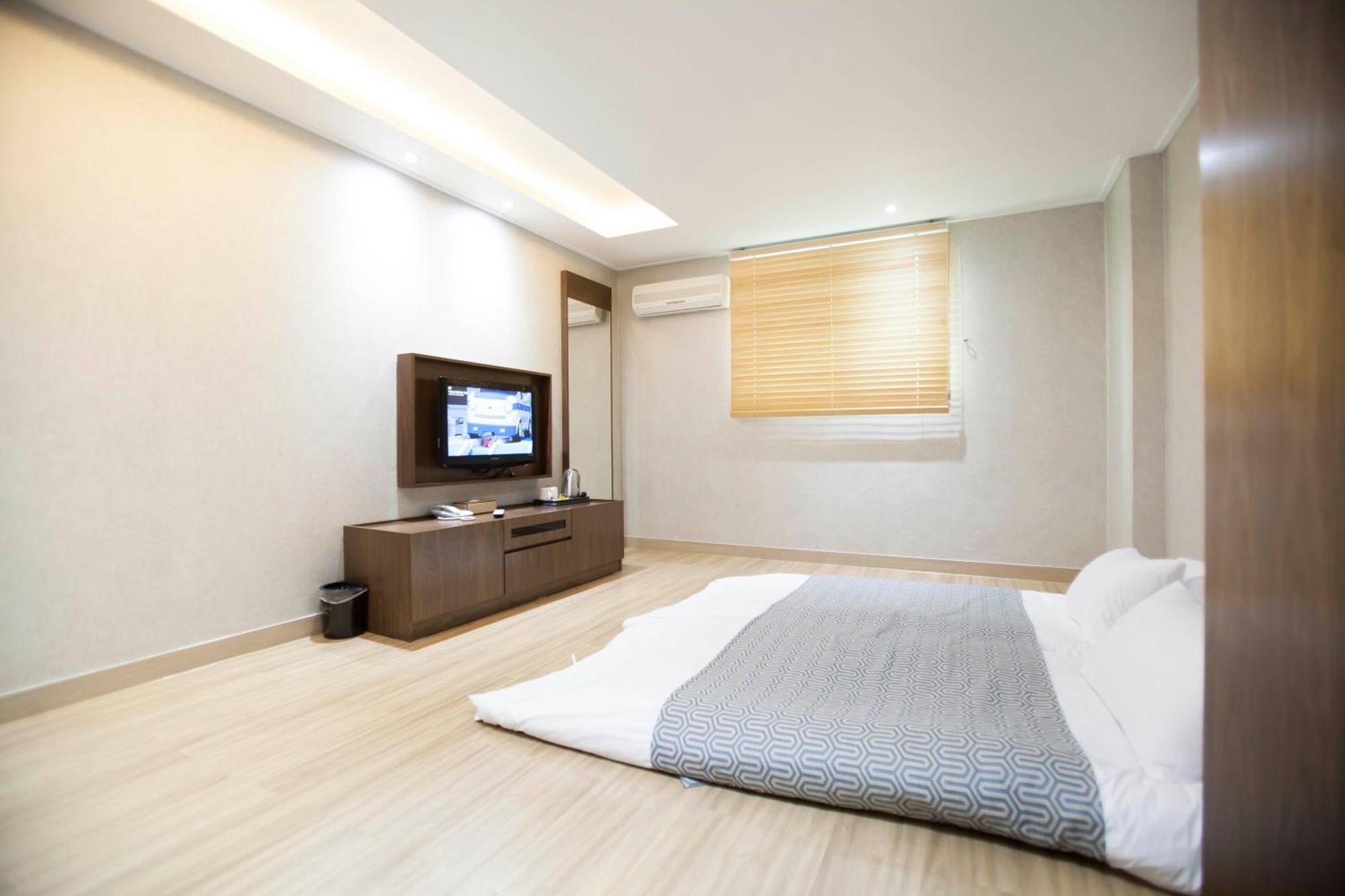 I-Check Hyunjin Hotel Donghae Eksteriør bilde