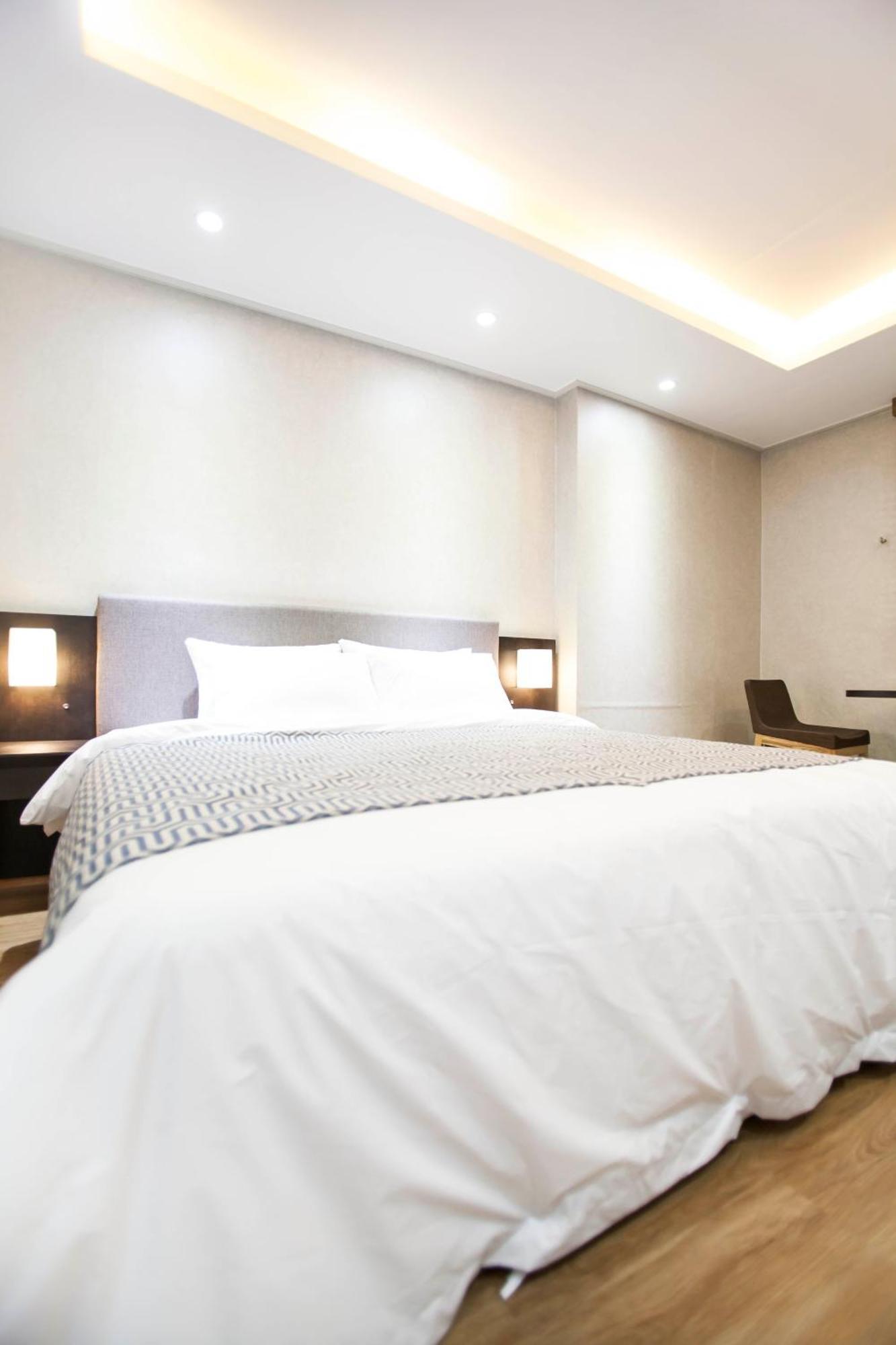 I-Check Hyunjin Hotel Donghae Eksteriør bilde